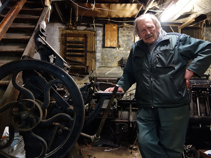 Gary Arber with the 1900 Golding which printed the Suffragettes materials